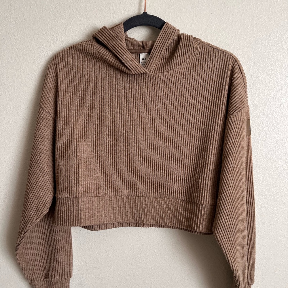 ALO Yoga Taupe Ribbed Cropped Sweater